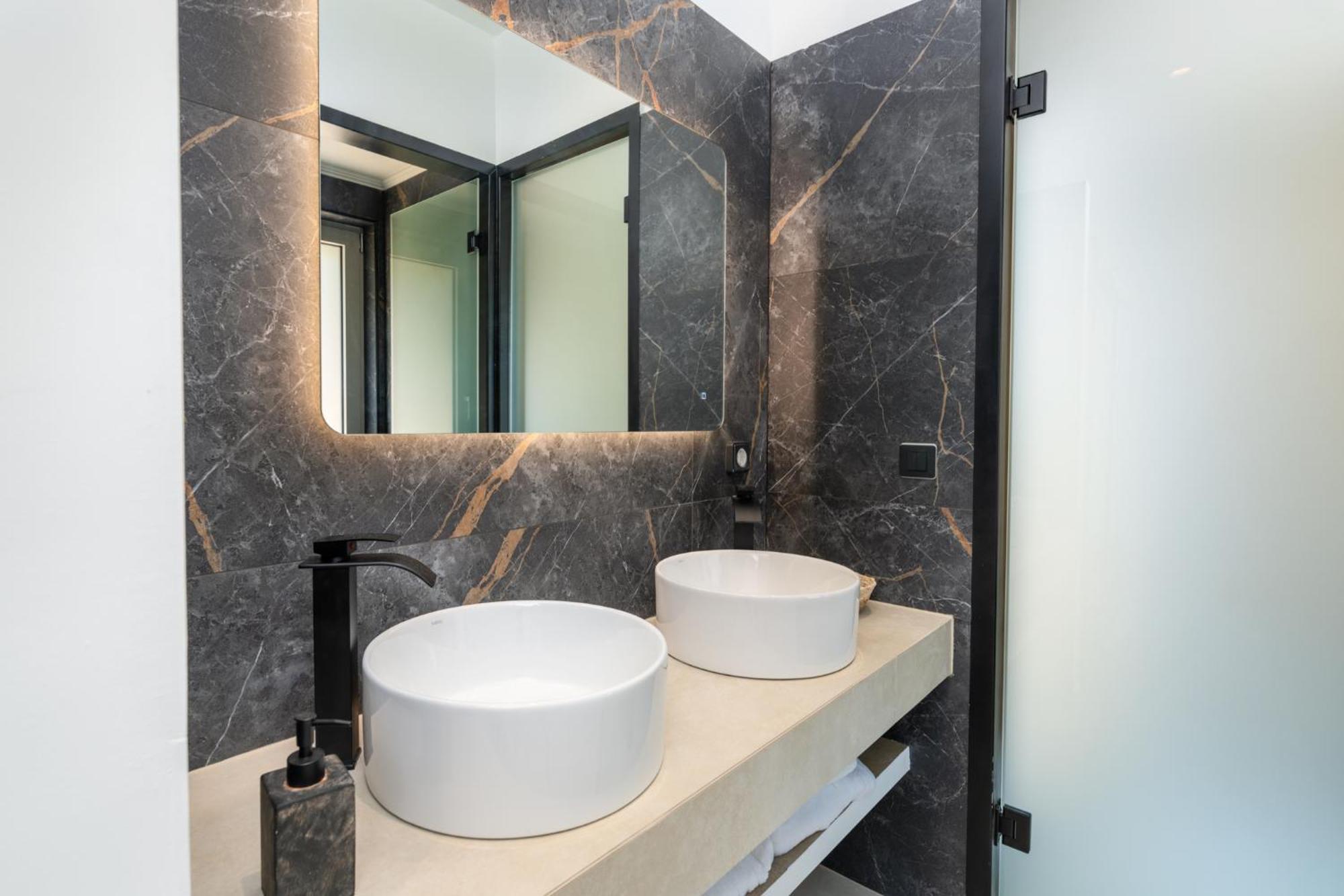 Mellamare Luxury Suites Athánion Exteriér fotografie